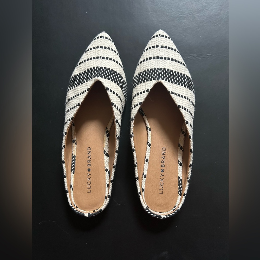 Lucky Brand BARBORA Black & White Pointed Toe Flat Mule, EUC, Size 7